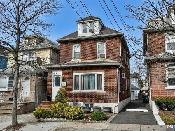 423 8th Street, FAIRVIEW, NJ 07022
