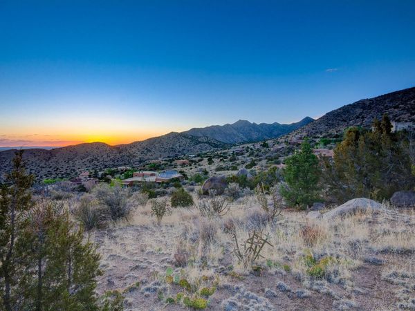 9 La Luz Trail NE, Albuquerque, NM 87122