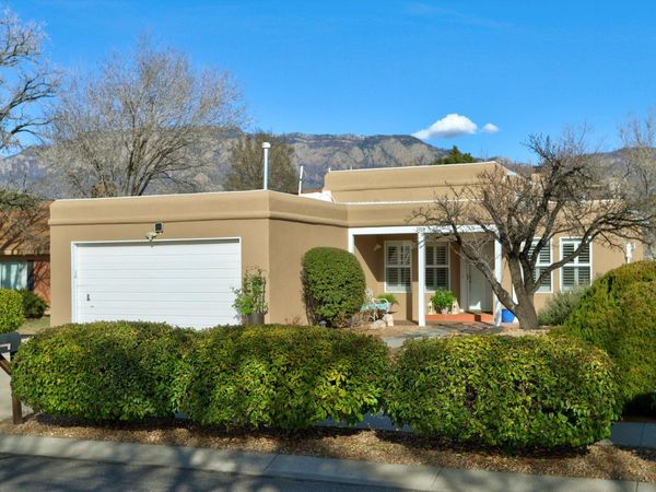 5304 Westwind Street NE, Albuquerque, NM 87111