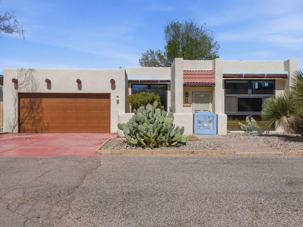 8301 4th Street NW, Unit #3, Los Ranchos, NM 87114