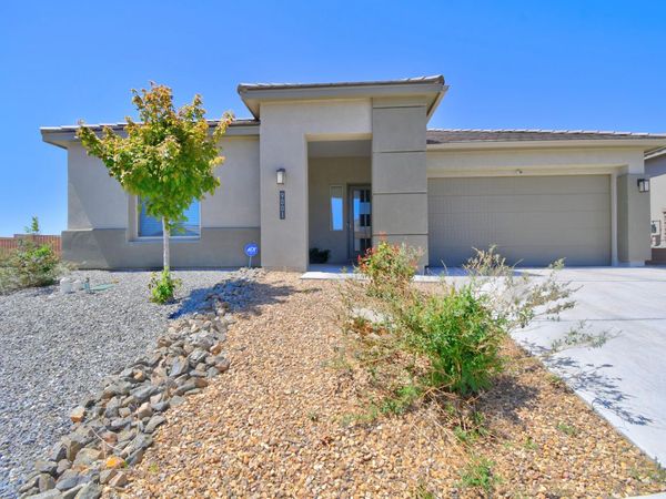 9001 Cambrils Drive NW, Albuquerque, NM 87114