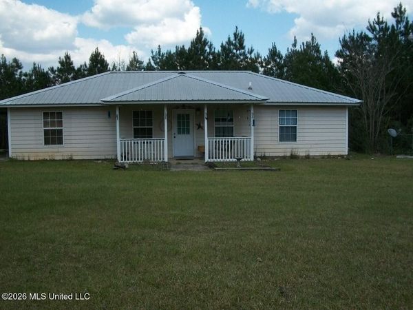 53 Nettles Road, McCall Creek, MS 39647