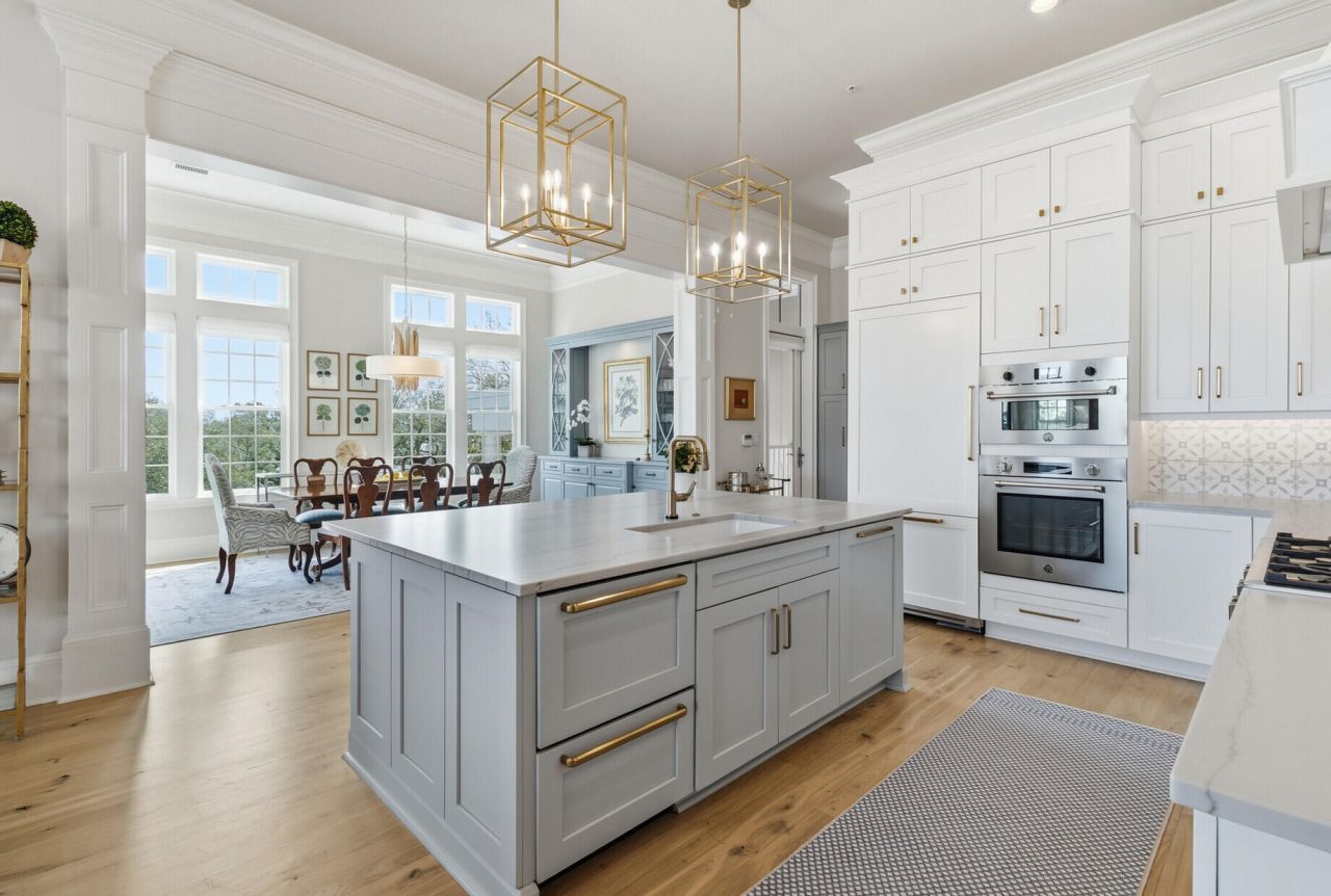 124 Fairbanks Oak Alley Photo 12