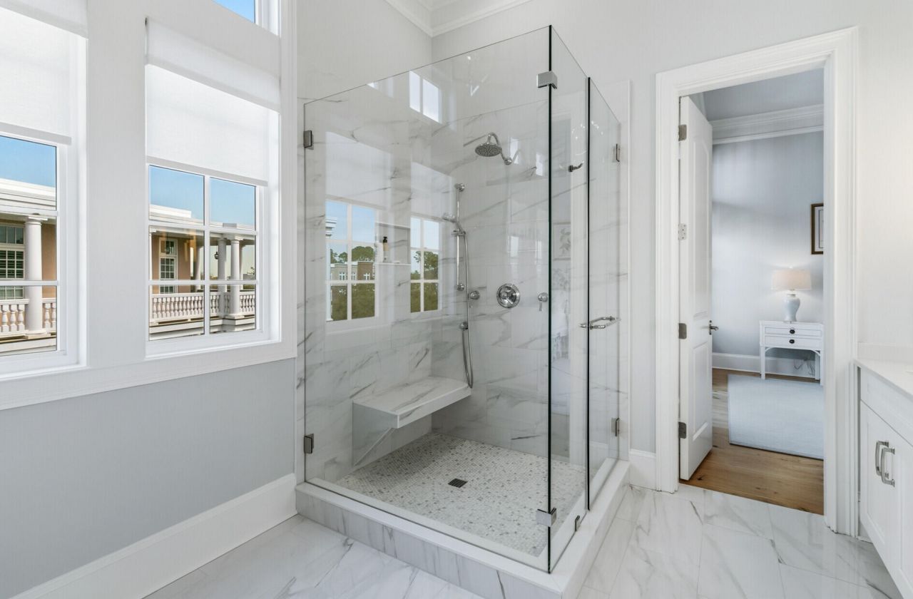 124 Fairbanks Oak Alley Photo 26