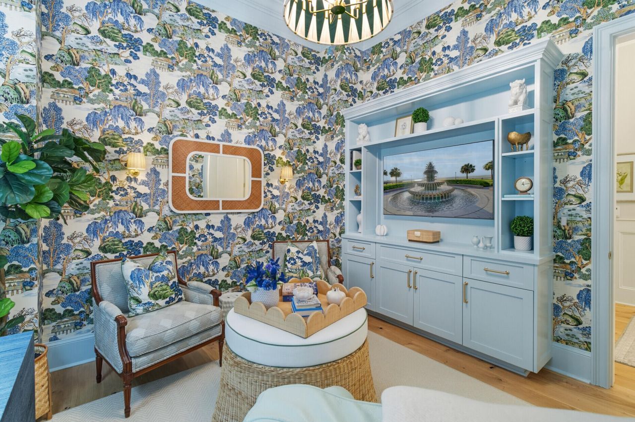 124 Fairbanks Oak Alley Photo 35