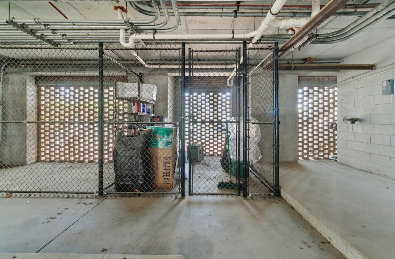 124 Fairbanks Oak Alley Photo 41