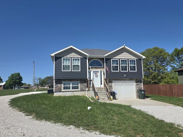 1129 S Ward Street, Stockton, MO 65785