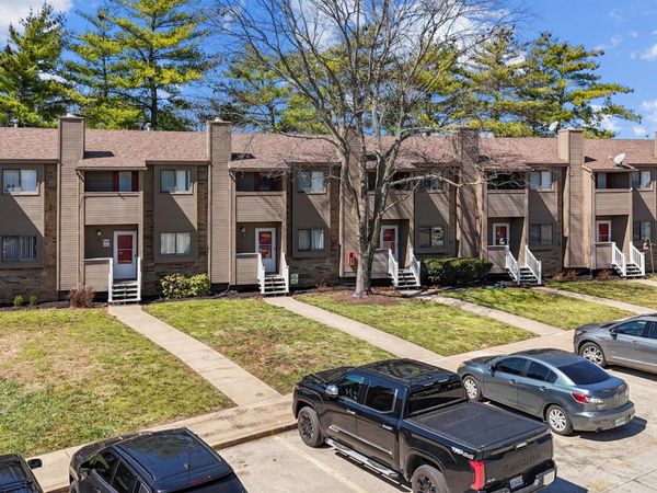 1707 E Walnut Lawn Street , Springfield, MO 65804