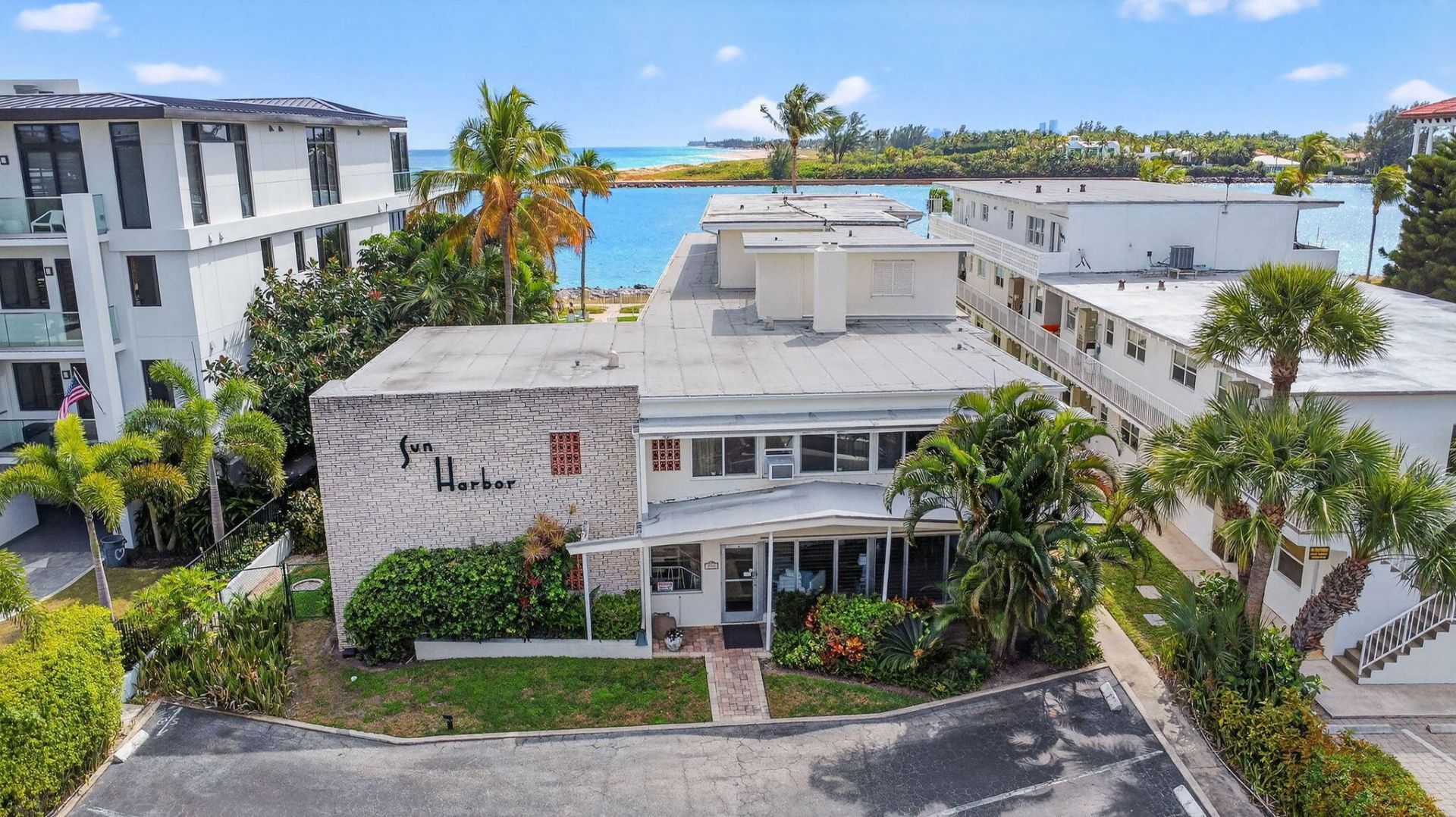 214 Inlet Way, Unit 106, Palm Beach Shores, FL 33404 Photo