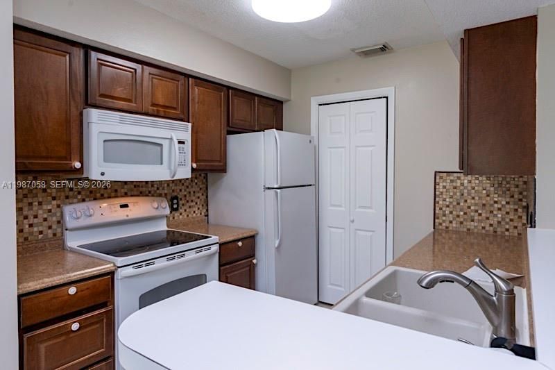 815 W Boynton Beach Blvd , Unit 10-205, Boynton Beach, FL 33426 Photo