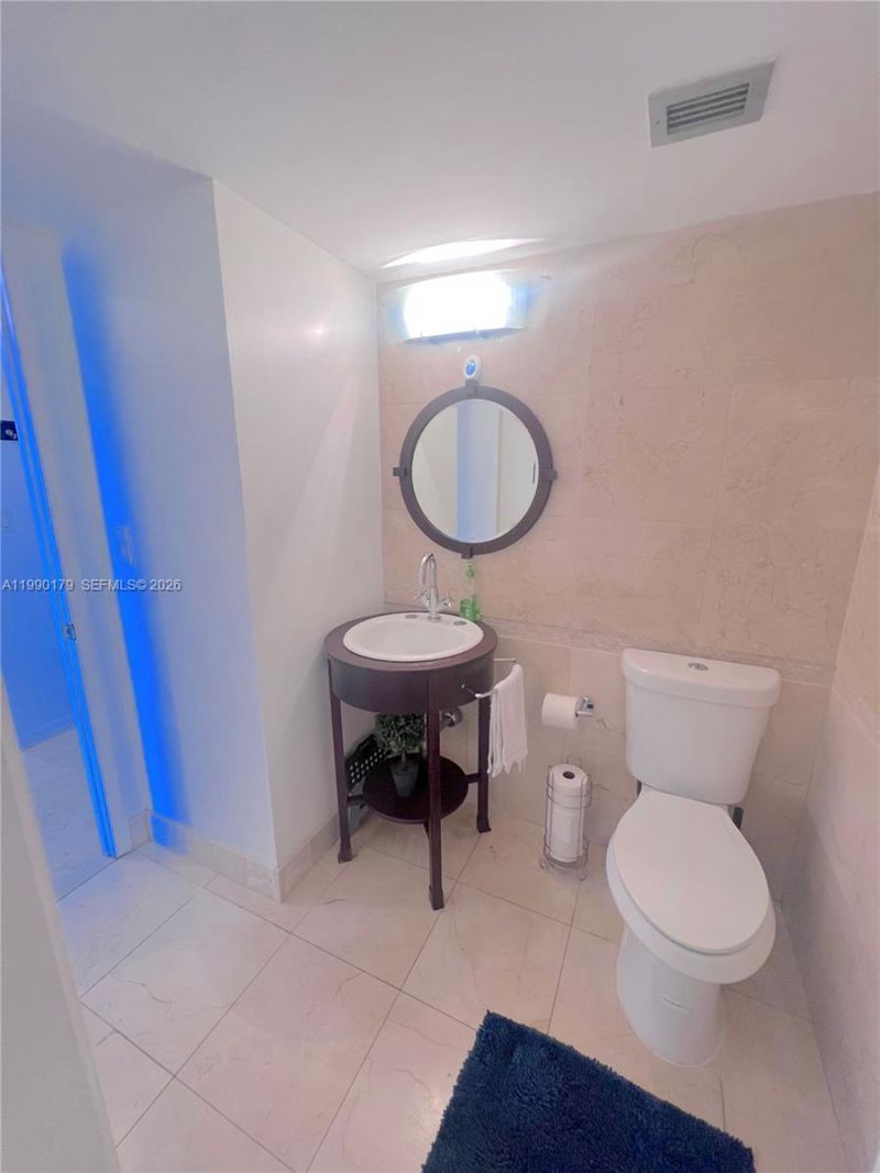 5838 Collins Ave , Unit 7G, Miami Beach, FL 33140 Photo