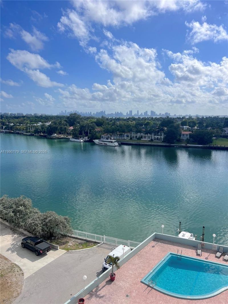 5838 Collins Ave , Unit 7G, Miami Beach, FL 33140 Photo