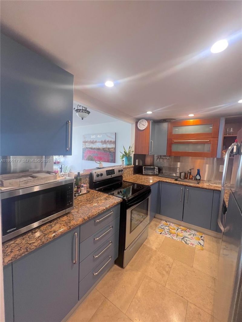 5838 Collins Ave , Unit 7G, Miami Beach, FL 33140 Photo