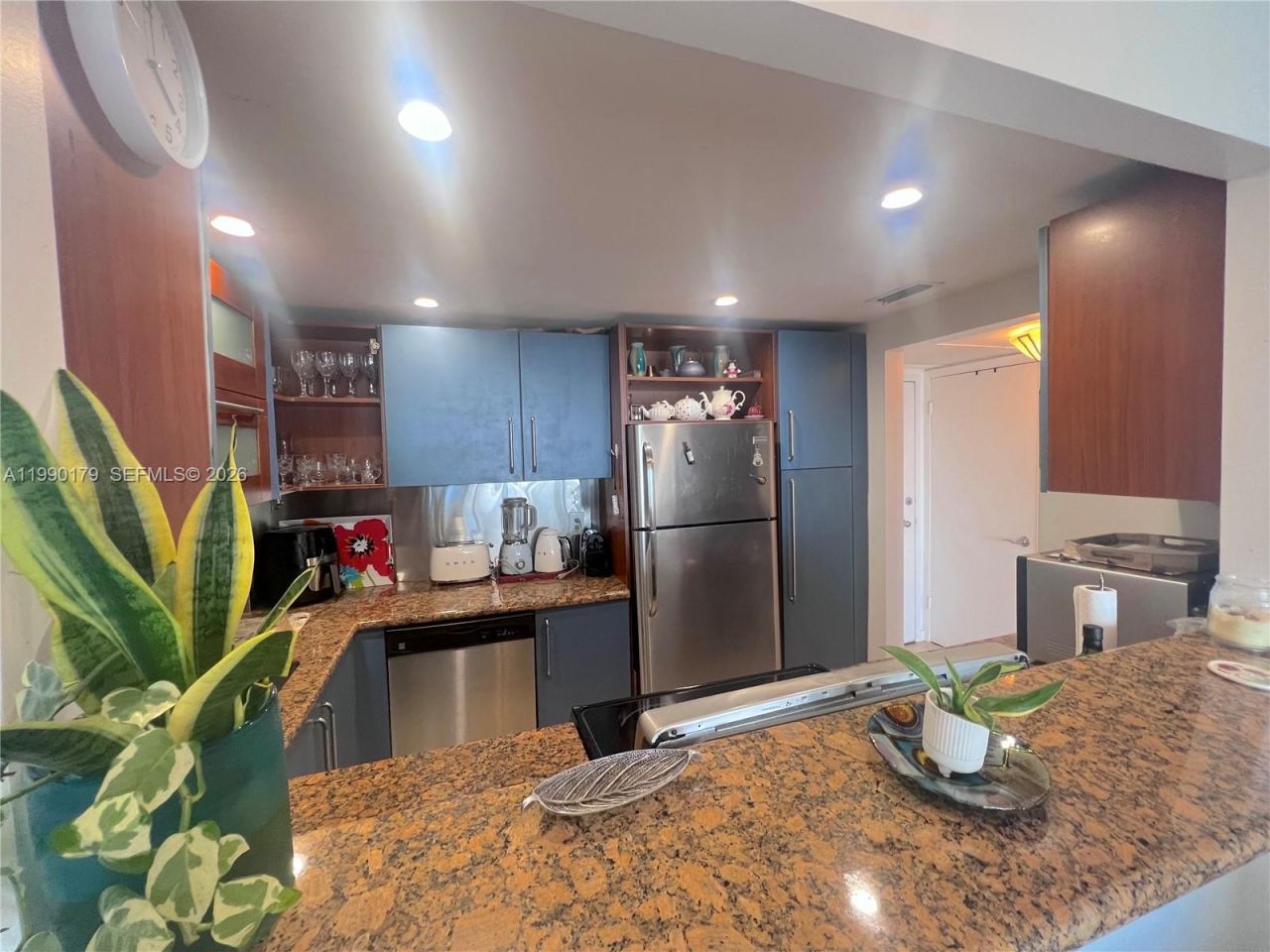 5838 Collins Ave , Unit 7G, Miami Beach, FL 33140 Photo