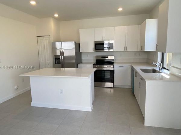 23074 SW 128th Pl , Miami, FL 33170