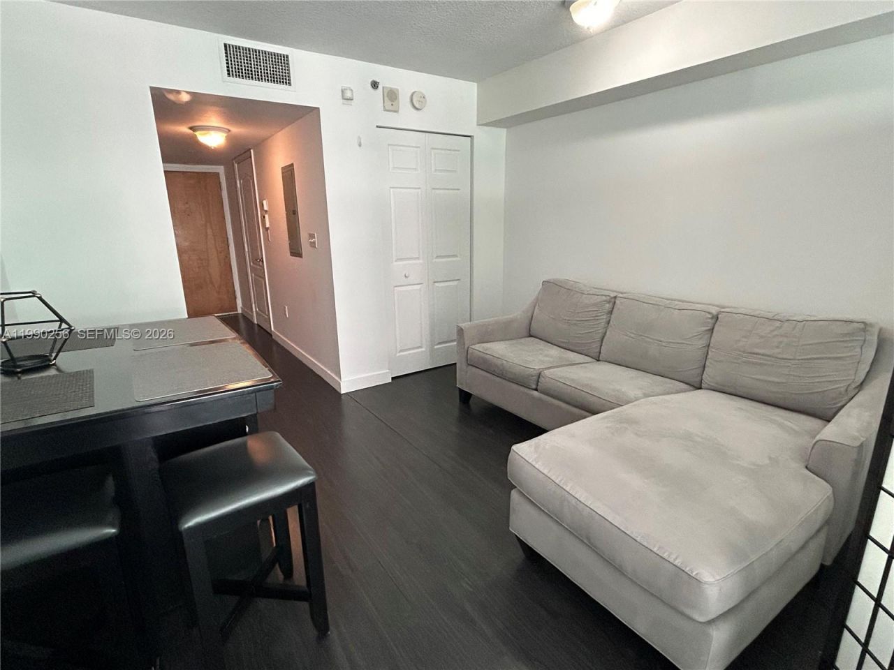 1200 Brickell Bay Dr, Unit 3610, Miami, FL 33131 Photo