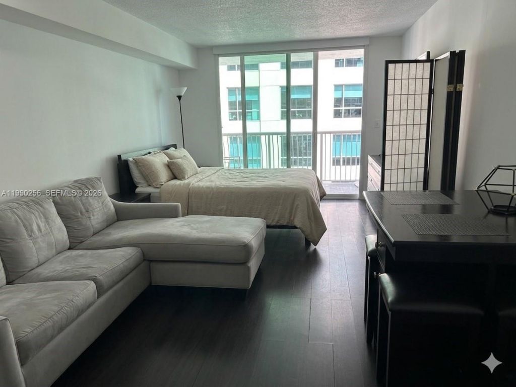 1200 Brickell Bay Dr, Unit 3610, Miami, FL 33131 Photo