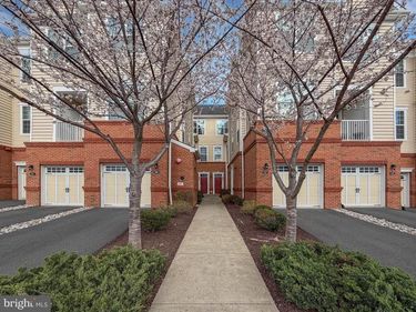 23286 SOUTHDOWN MANOR TERRACE, Unit 108, ASHBURN, VA 20148