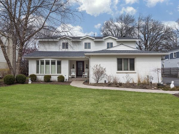 890 Mountain Drive , Deerfield, IL 60015