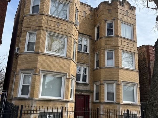 7951 S Burnham Avenue , Chicago, IL 60617