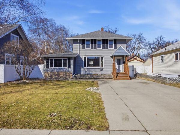 1311 5th Street S, Fargo, ND 58103