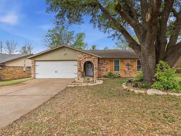 1404 Mimosa Street, Cleburne, TX 76033
