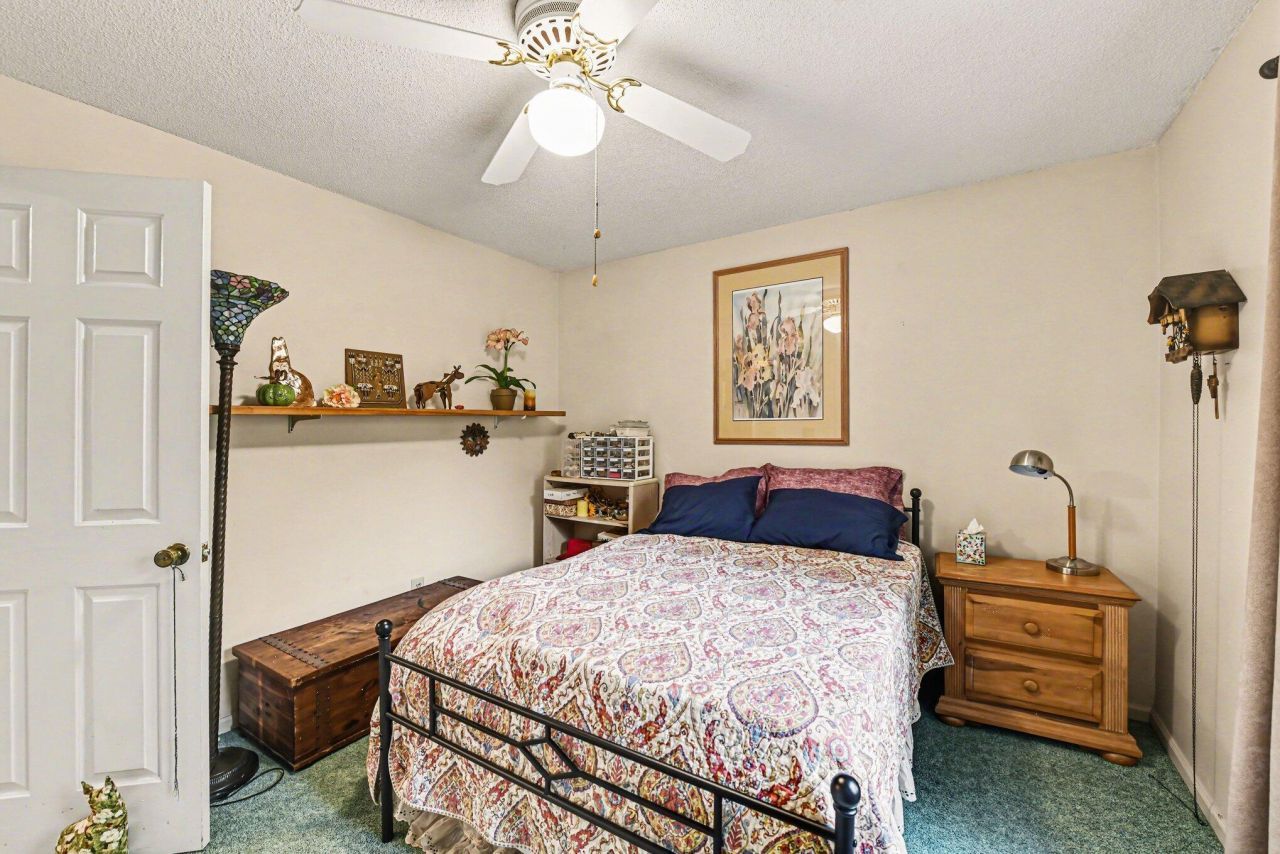 310 Hamlet Road Photo 14