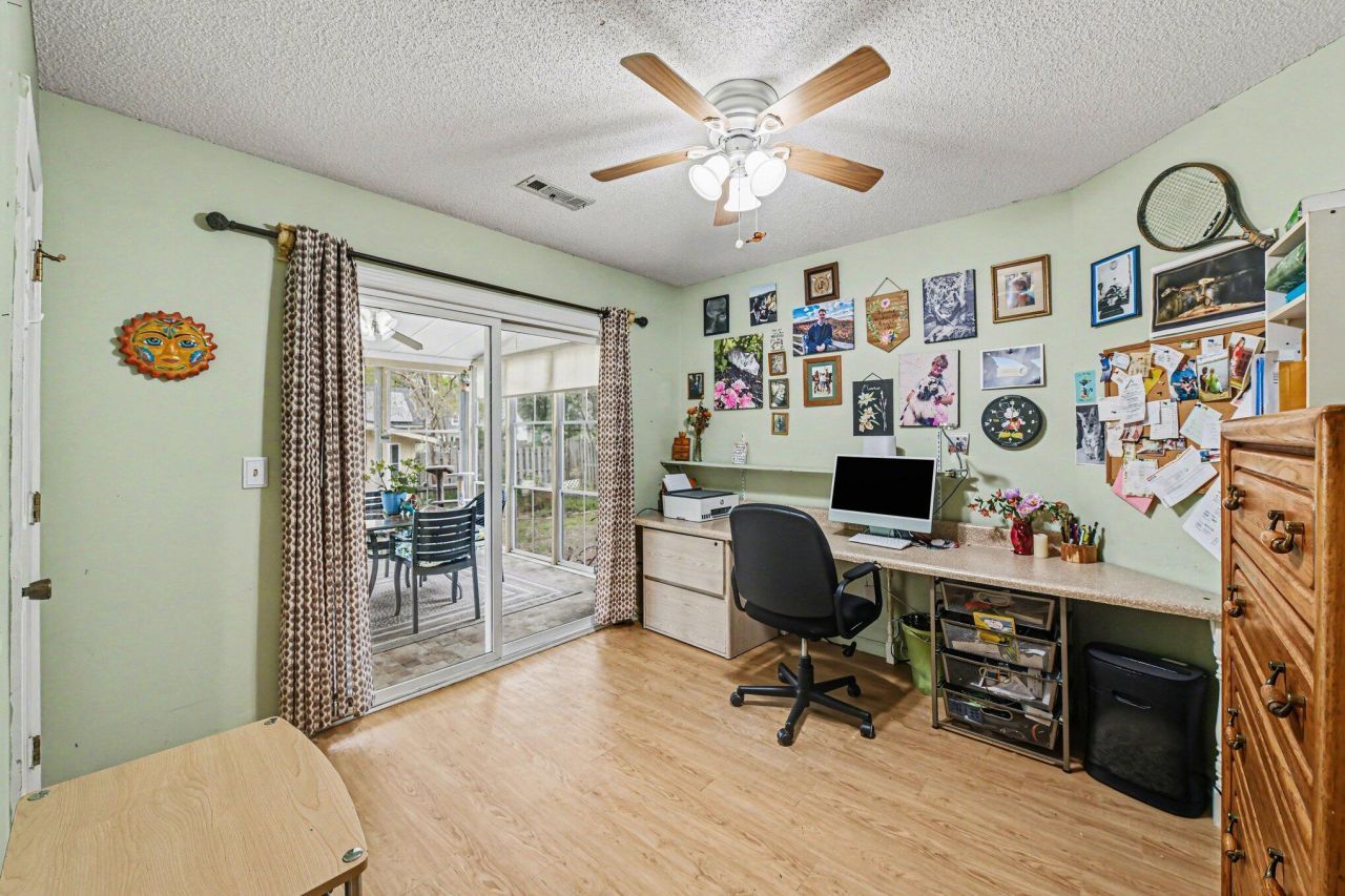 310 Hamlet Road Photo 17