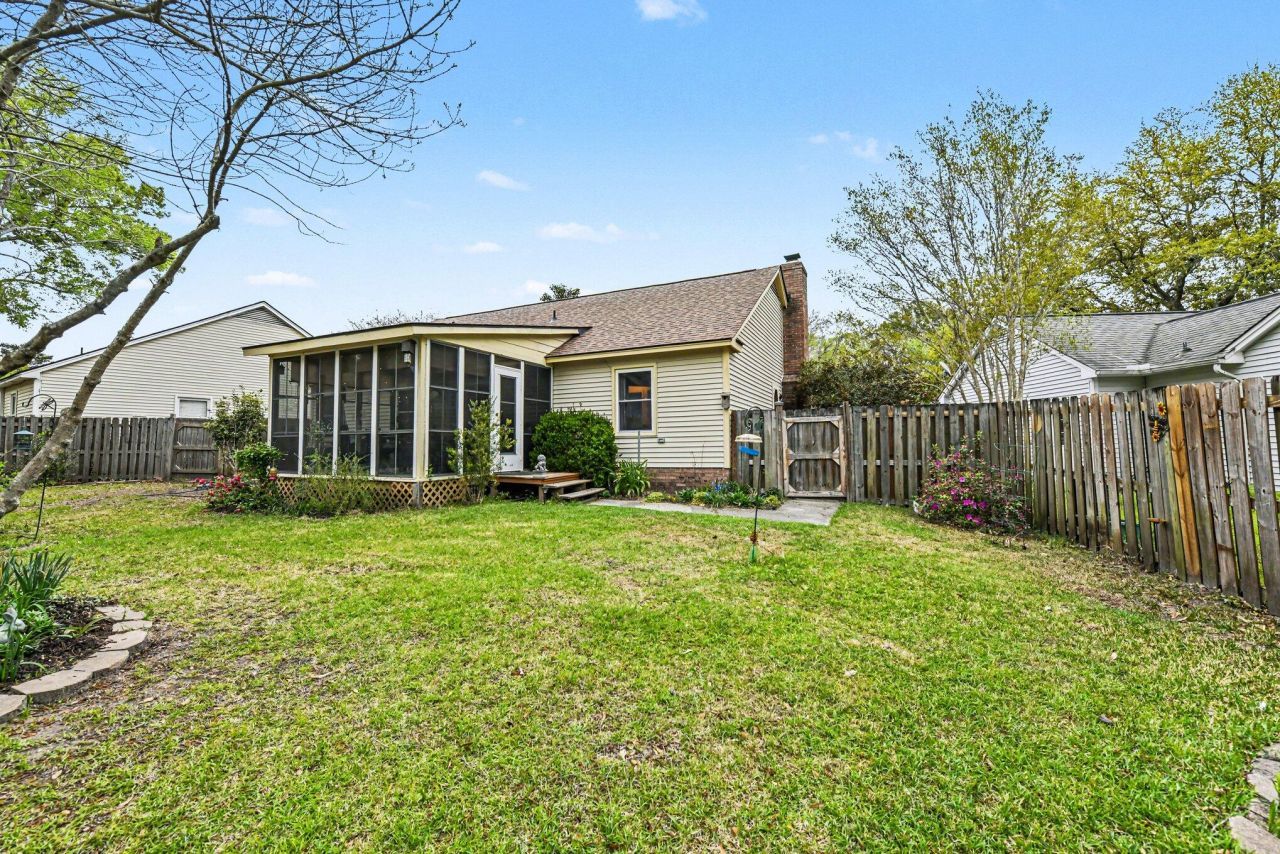 310 Hamlet Road Photo 24