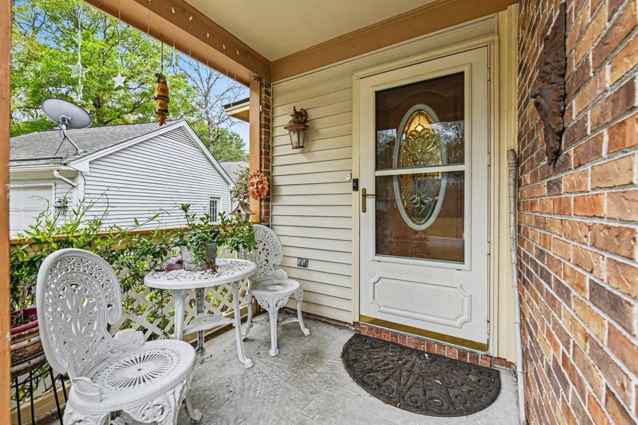 310 Hamlet Road Photo 4