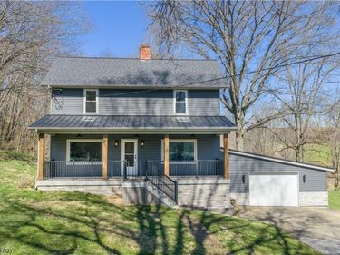 3689 Reichman Drive NW, Dover, OH 44622