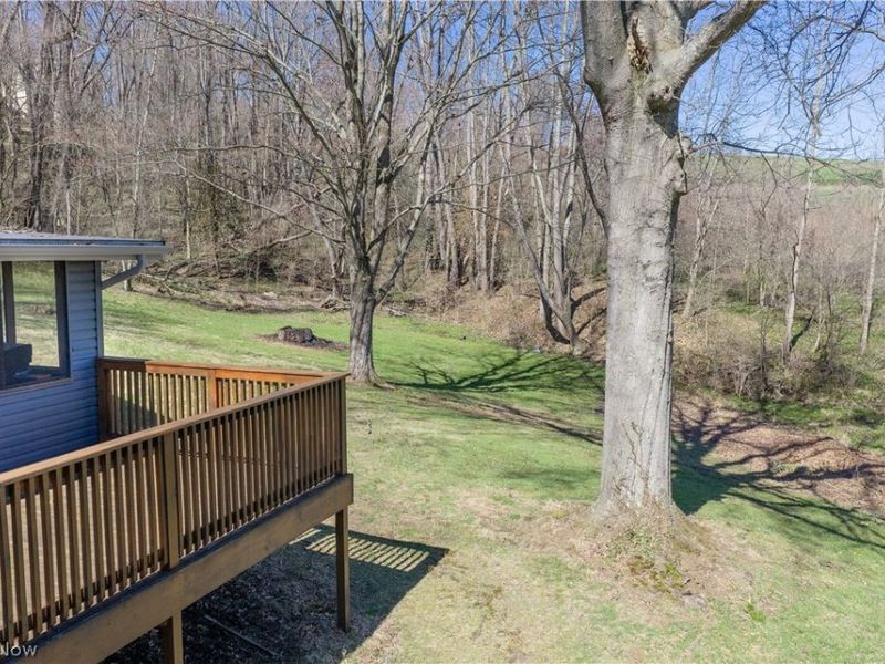 3689 Reichman Drive NW, Dover, OH 44622 Photo 11