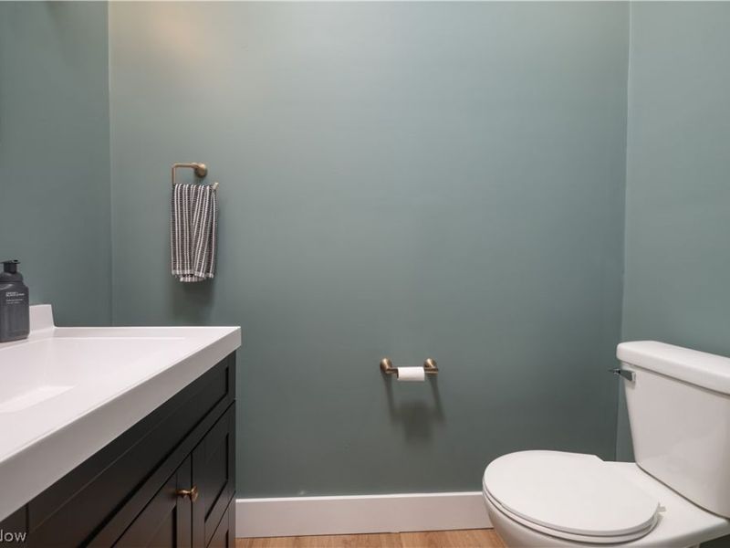 3689 Reichman Drive NW, Dover, OH 44622 Photo 32