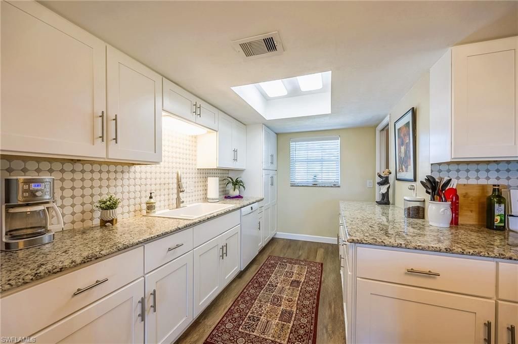 238 SE 9th Ter, Cape Coral, FL 33990 Photo