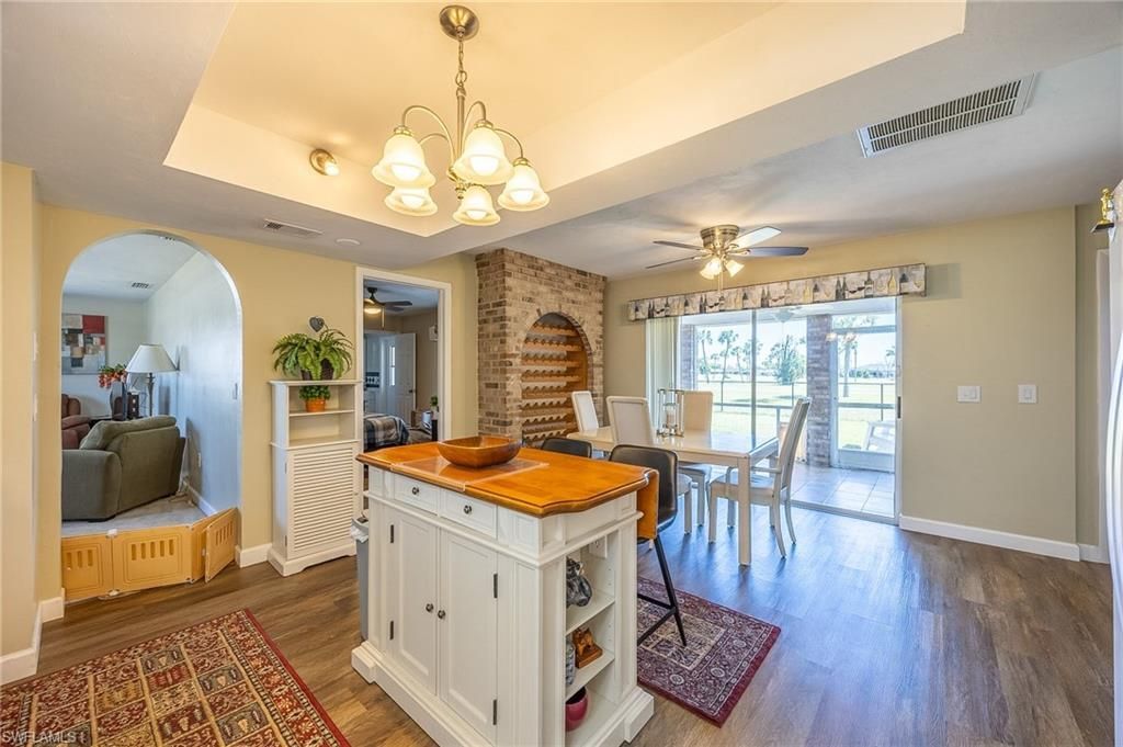 238 SE 9th Ter, Cape Coral, FL 33990 Photo