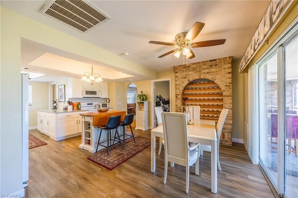 238 SE 9th Ter, Cape Coral, FL 33990 Photo