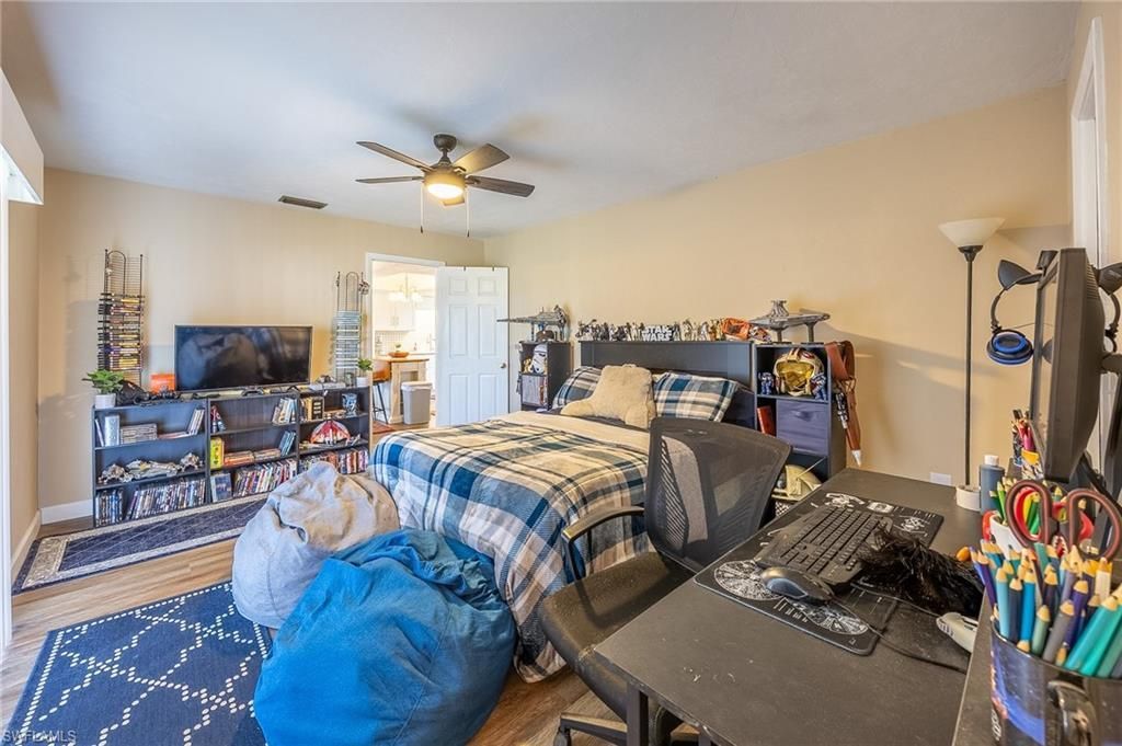 238 SE 9th Ter, Cape Coral, FL 33990 Photo