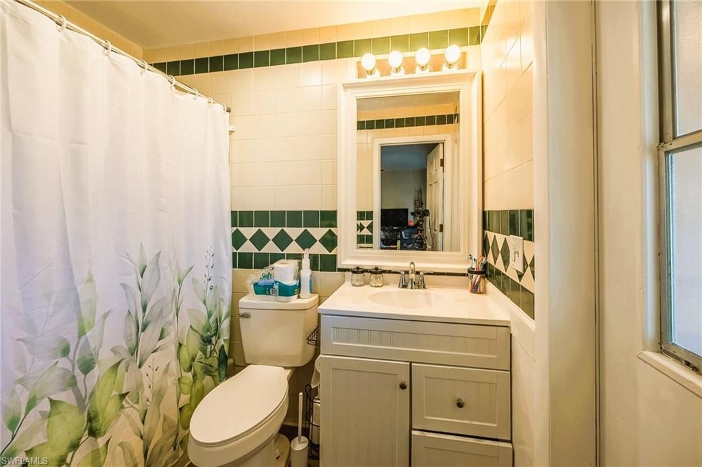 238 SE 9th Ter, Cape Coral, FL 33990 Photo