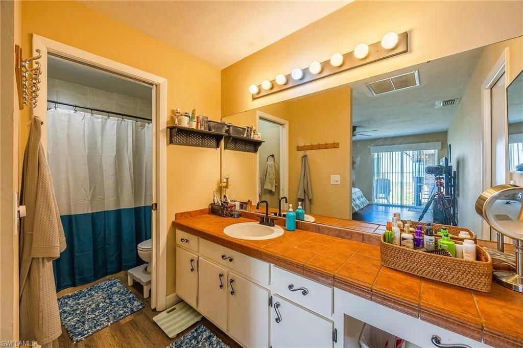 238 SE 9th Ter, Cape Coral, FL 33990 Photo