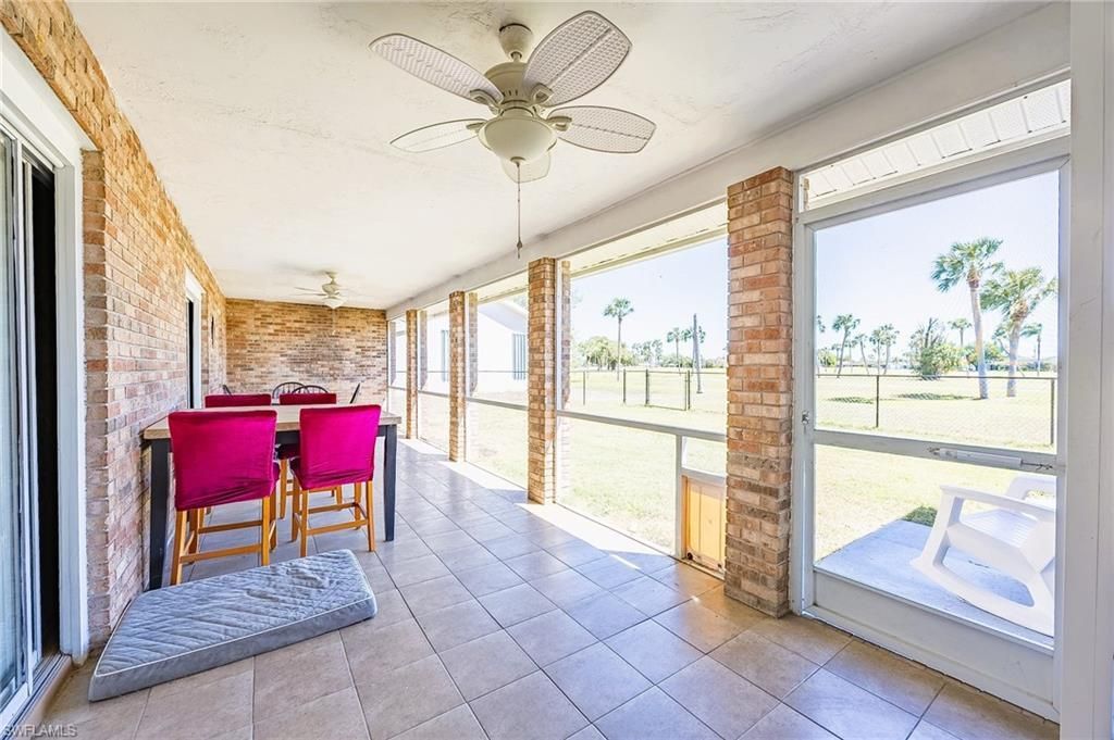 238 SE 9th Ter, Cape Coral, FL 33990 Photo