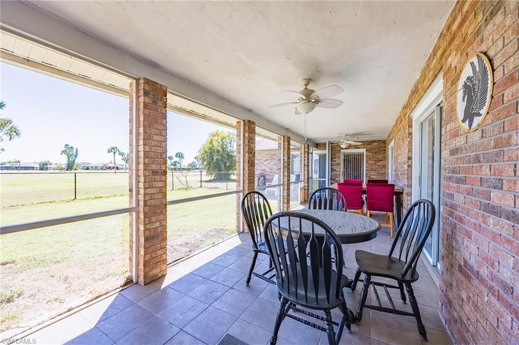 238 SE 9th Ter, Cape Coral, FL 33990 Photo