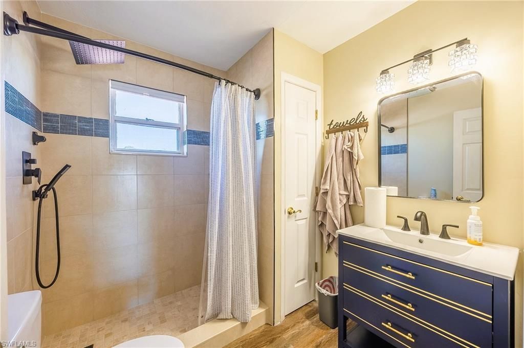 238 SE 9th Ter, Cape Coral, FL 33990 Photo