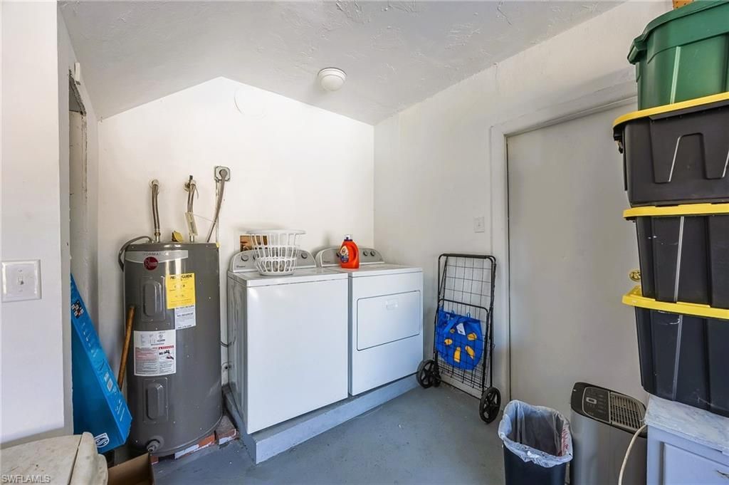 238 SE 9th Ter, Cape Coral, FL 33990 Photo