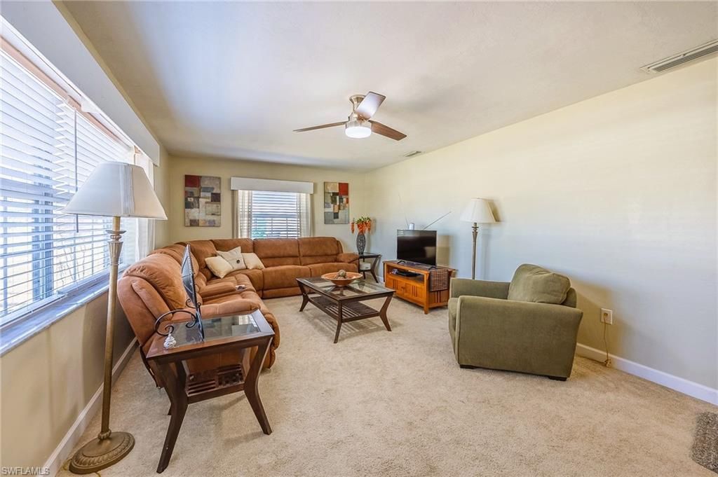 238 SE 9th Ter, Cape Coral, FL 33990 Photo