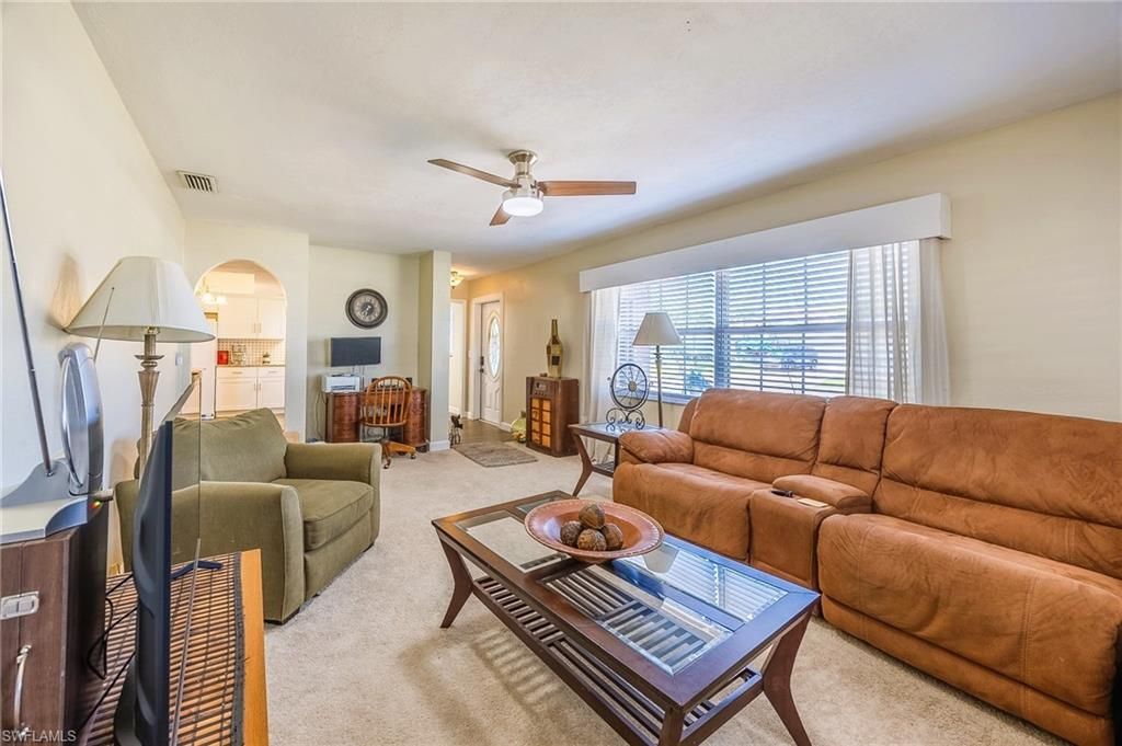 238 SE 9th Ter, Cape Coral, FL 33990 Photo