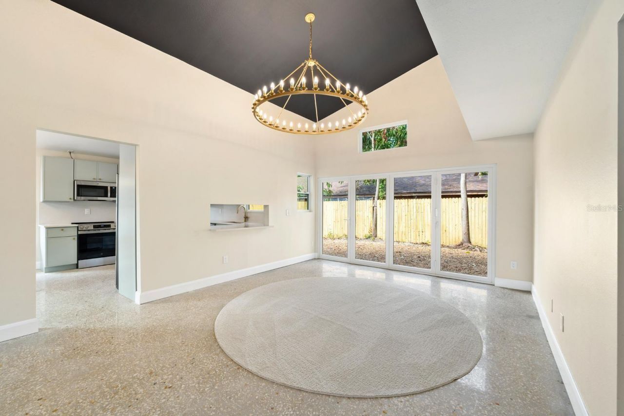 419 64th Avenue S, Saint Petersburg, FL 33705 Photo