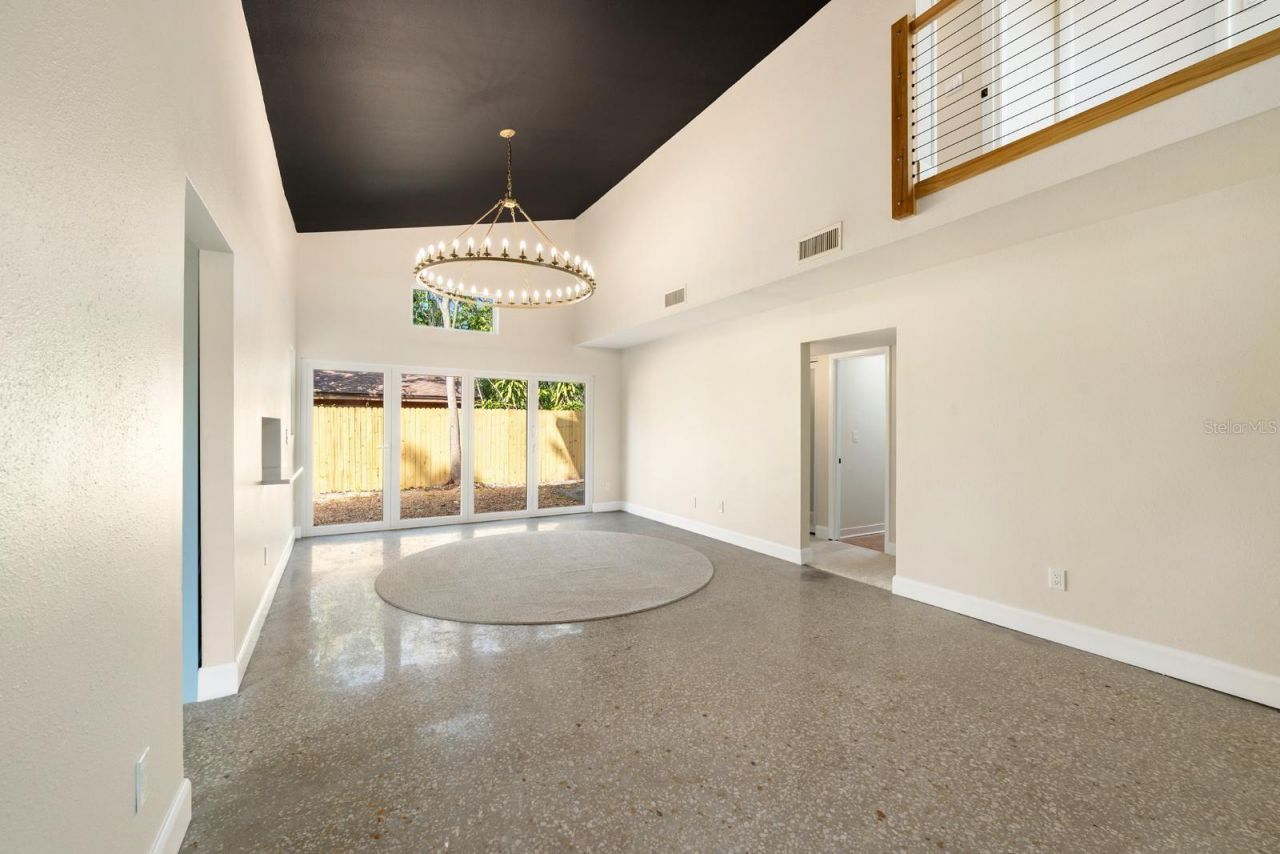 419 64th Avenue S, Saint Petersburg, FL 33705 Photo