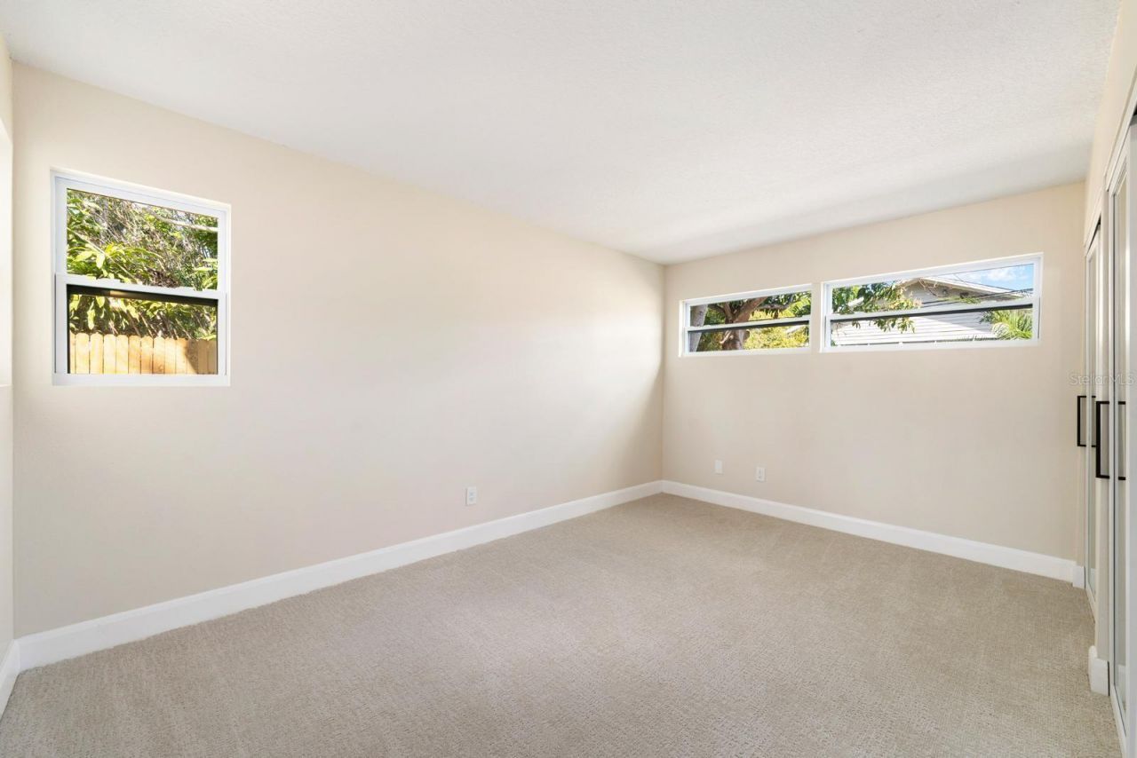 419 64th Avenue S, Saint Petersburg, FL 33705 Photo