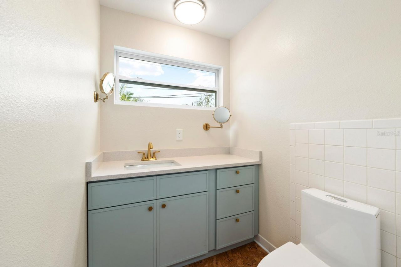 419 64th Avenue S, Saint Petersburg, FL 33705 Photo