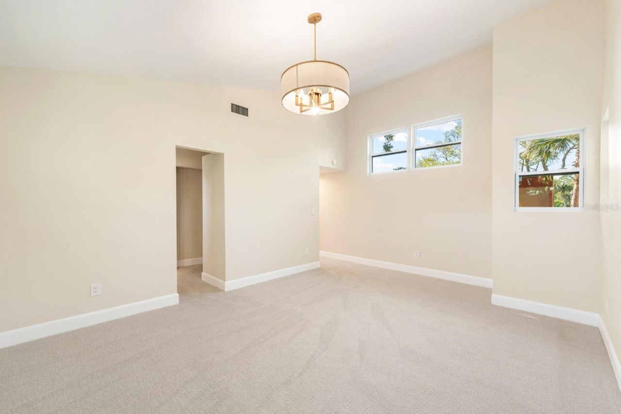 419 64th Avenue S, Saint Petersburg, FL 33705 Photo